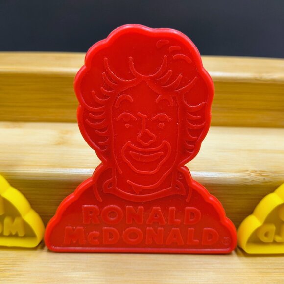 Lot of 3 Ronald McDonald Clown Cookie Cutter Hallmark Vintage 1980 Yellow Red - Picture 4 of 5